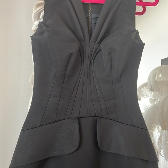 Architectural LBD - statement piece - Picture 4 of 5